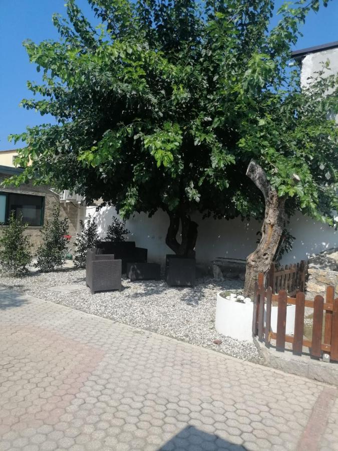 Oasi Erika Villa Paestum Exterior foto